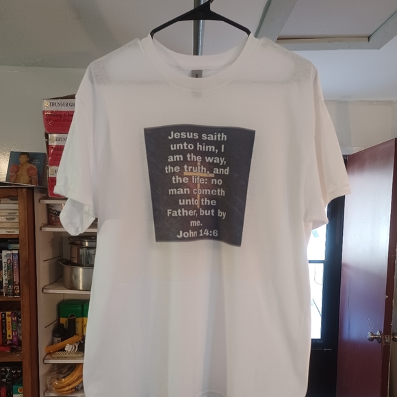 Tee Shirt - Picture 1 of 2